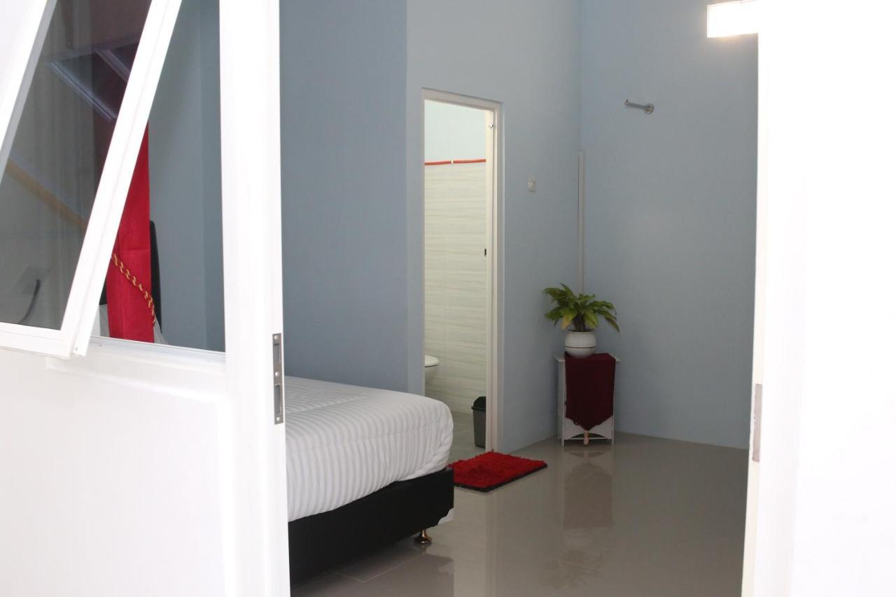 Reddoorz Syariah Near Suncity Mall Madiun Exterior foto